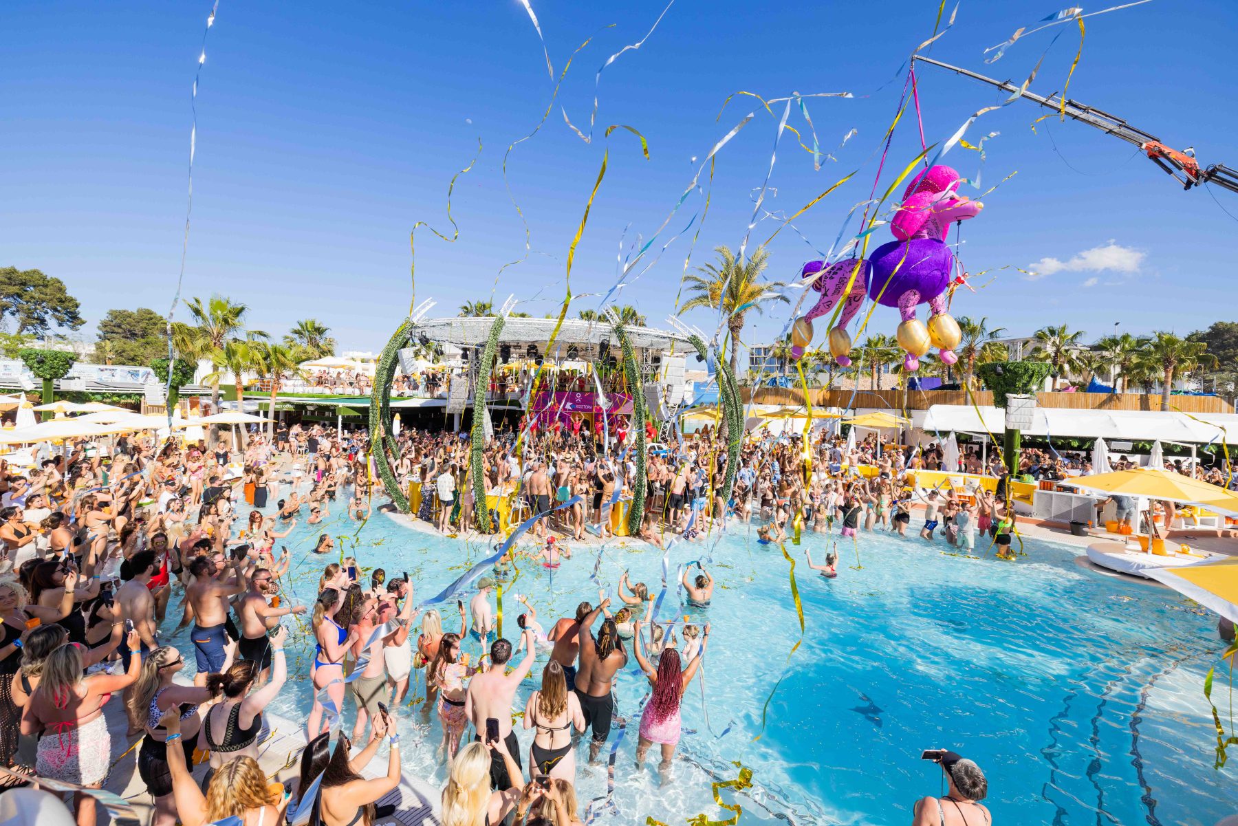 O Beach Pool party Ibiza Kissstory